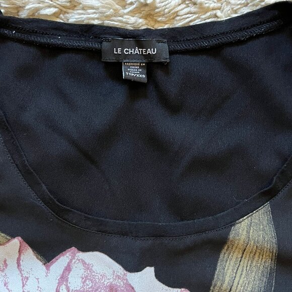🔥 3/$40 Le Chateau Floral Tank - Picture 2 of 3